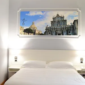 Centrum Aeroporto di Catania Fontana Rossa